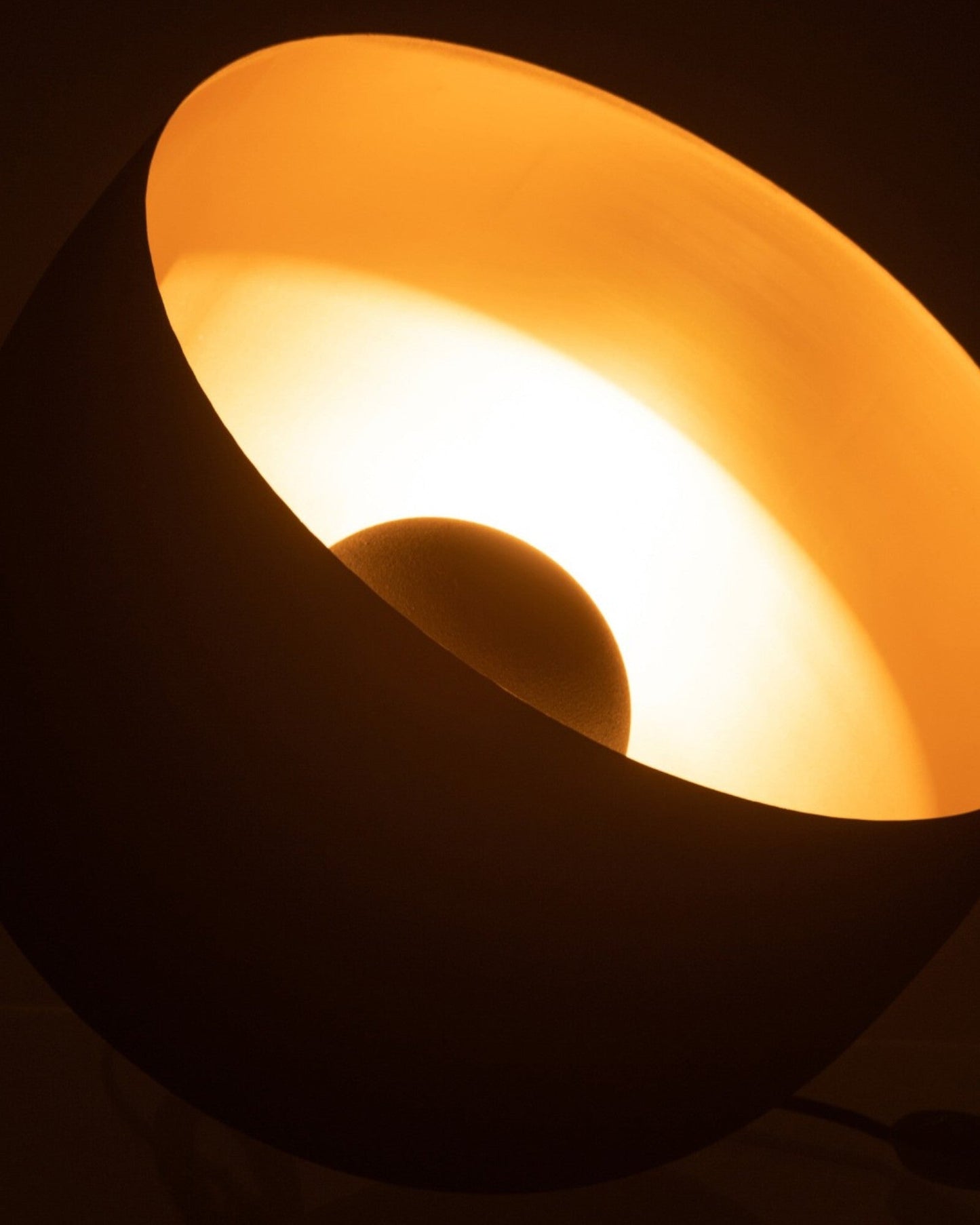 J-Line Lamp - Ronde Metalen Lamp Zwart/Goud - Modern voor Binnen/Buiten