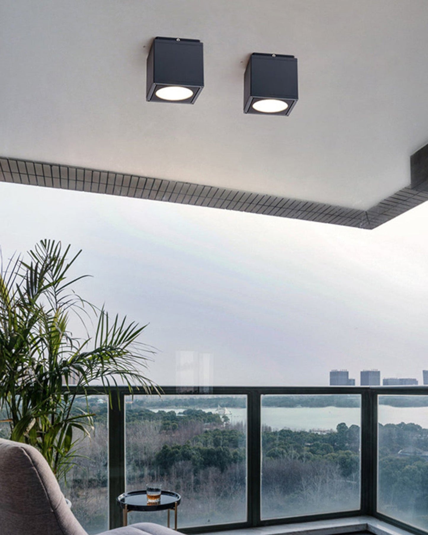 Luma Orb Plafondlamp - Modern Design - Zwart Metaal - Binnen Buitenruimte - Voor Woon en Slaapkamer - IP65