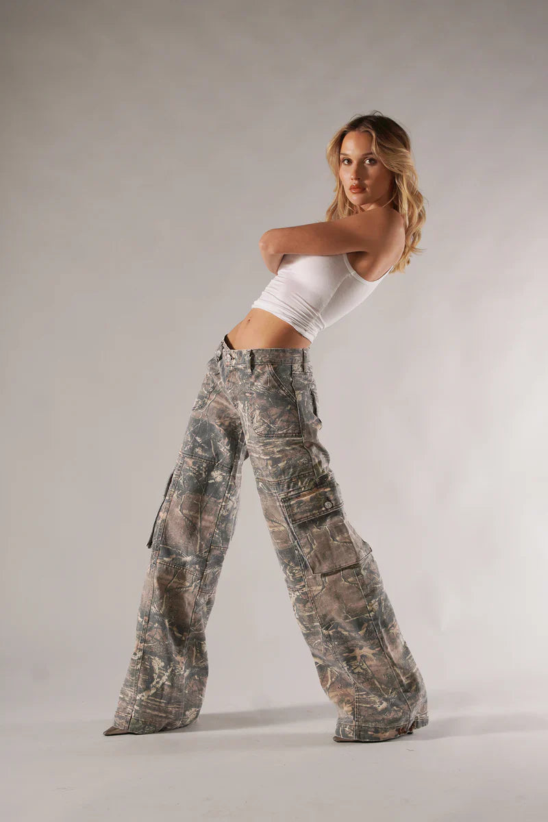 Rebelle Low Rise Cargo Broek Voor Dames Met Camouflageprint Pants SEREIN