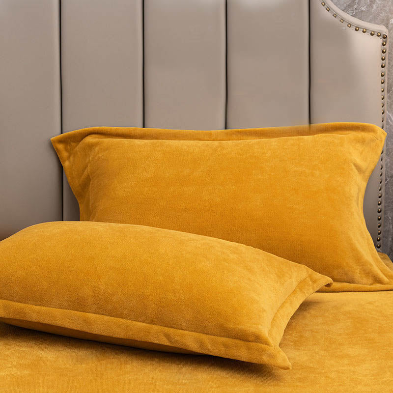 Effen Fluwelen Decoratieve Kussenslopen Voor Slaapkamer Set Geel 19" x 29