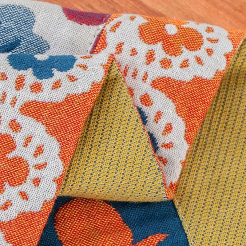 Felgekleurde Zachte Katoenen Badhanddoek Met Bloemenmotief