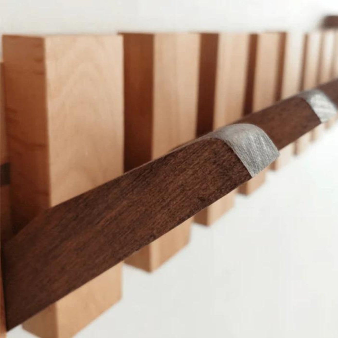 Handgemaakte Piano Kapstok | Luxe houten kapstok in pianovorm