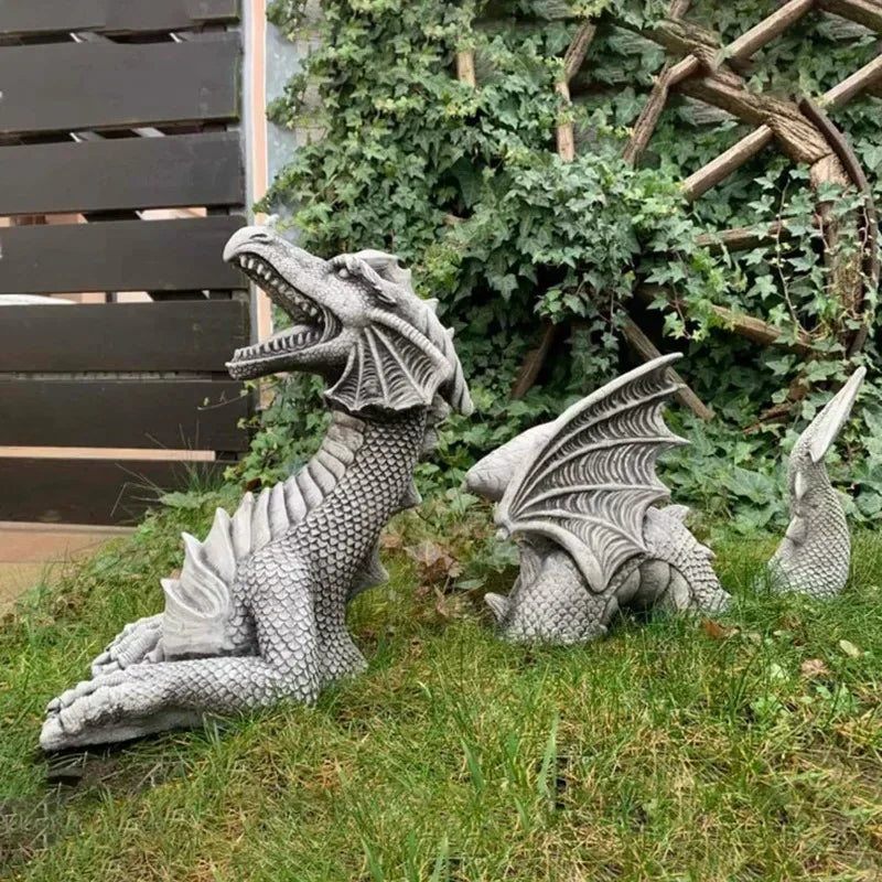 Reusachtig Houten Drakenbeeld voor Tuindecoratie Gothic Stijl
