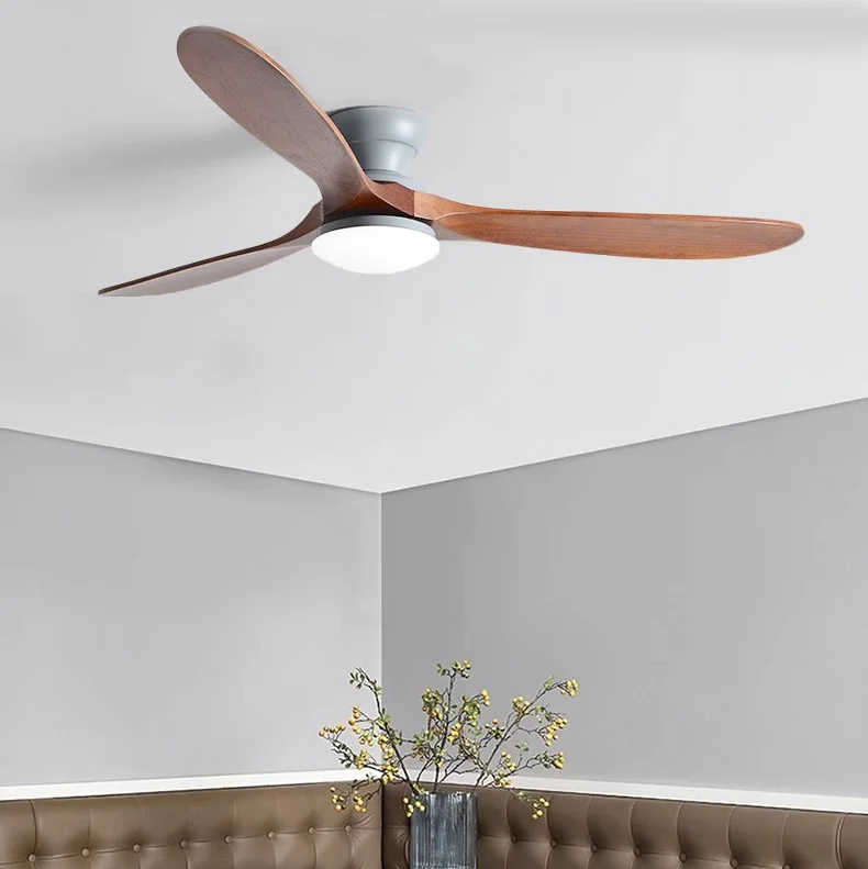 LED Plafondventilator Met Houten Bladen En Stille Werking