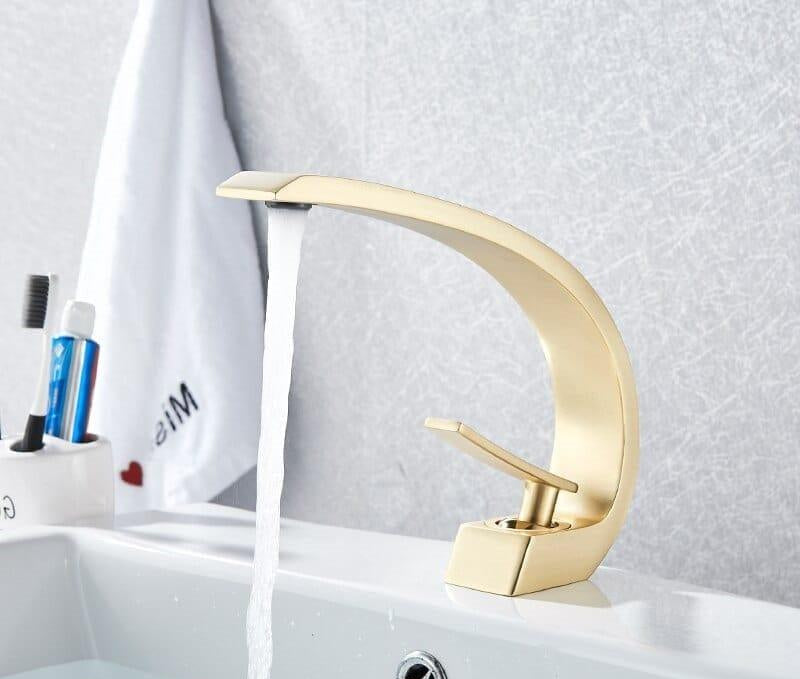 Moderne Gebogen Flow Armatuur Voor Bad En Keuken