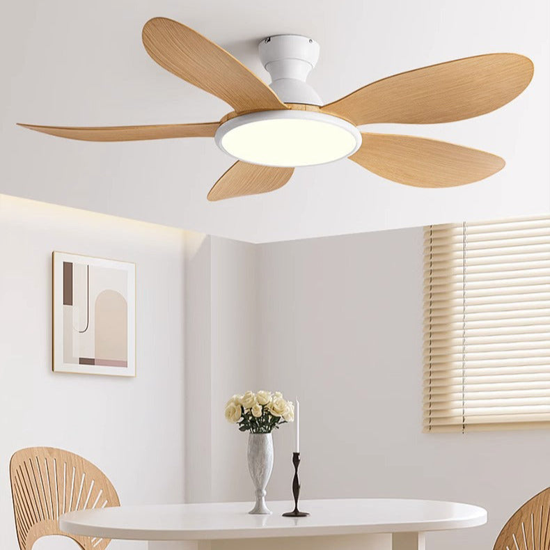 Moderne Plafondventilator Met Energiezuinige LED Verlichting Witte houtnerf