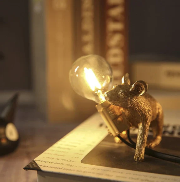 Unieke Muizen Tafellamp Met Speels Licht Voor Woonkamer Kruidende Muis Goud