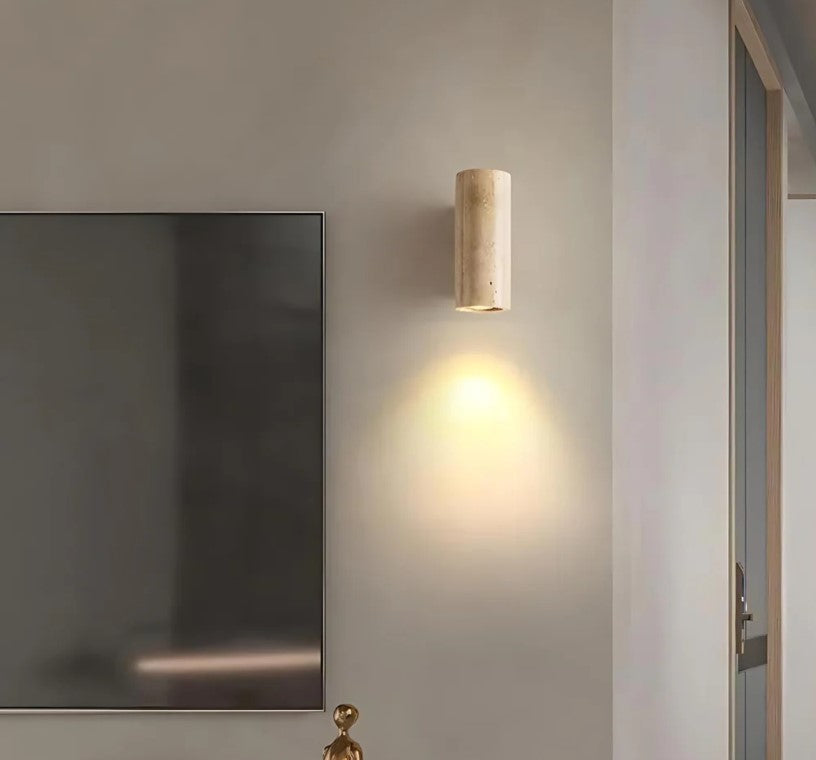 Japandi Wandlamp met Travertijn Afwerking en Minimalistisch Ontwerp