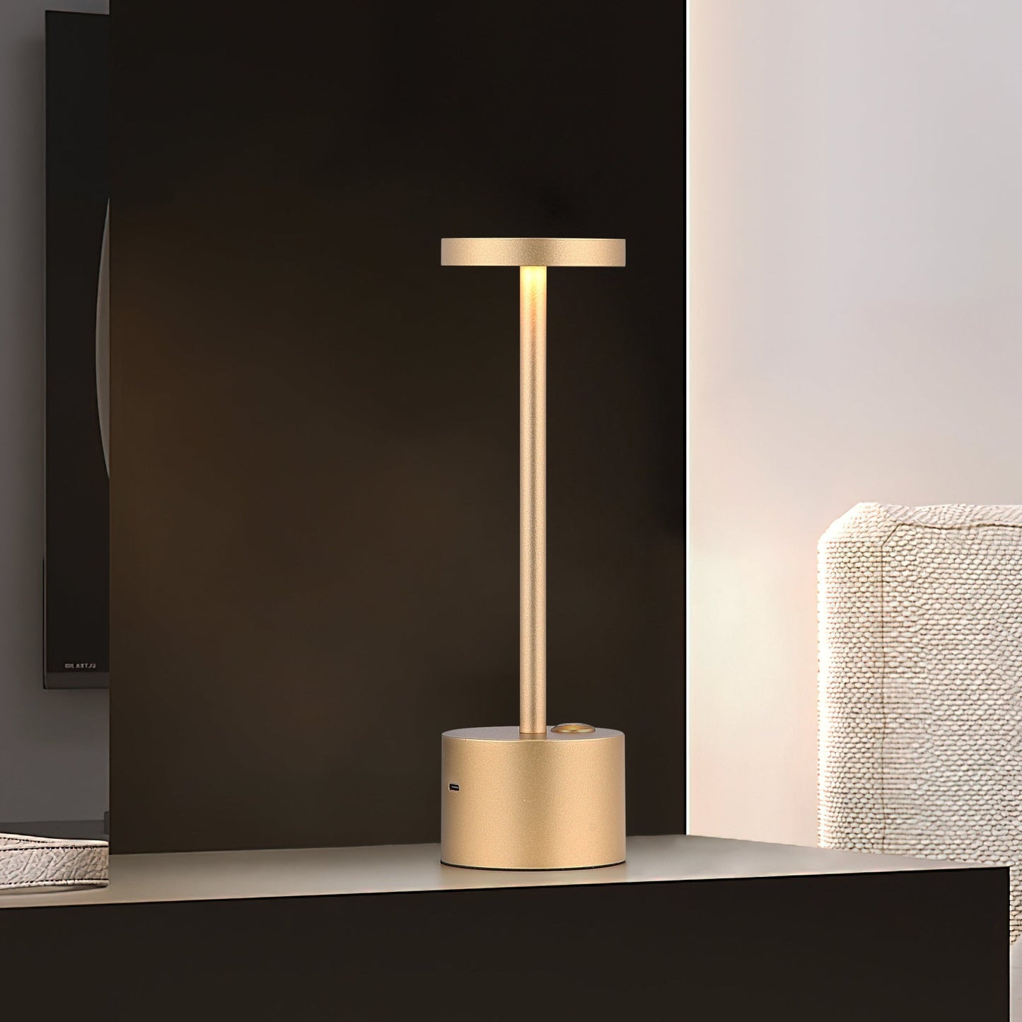 Bologna Mini LED Draadloze Tafellamp Messing SEREIN