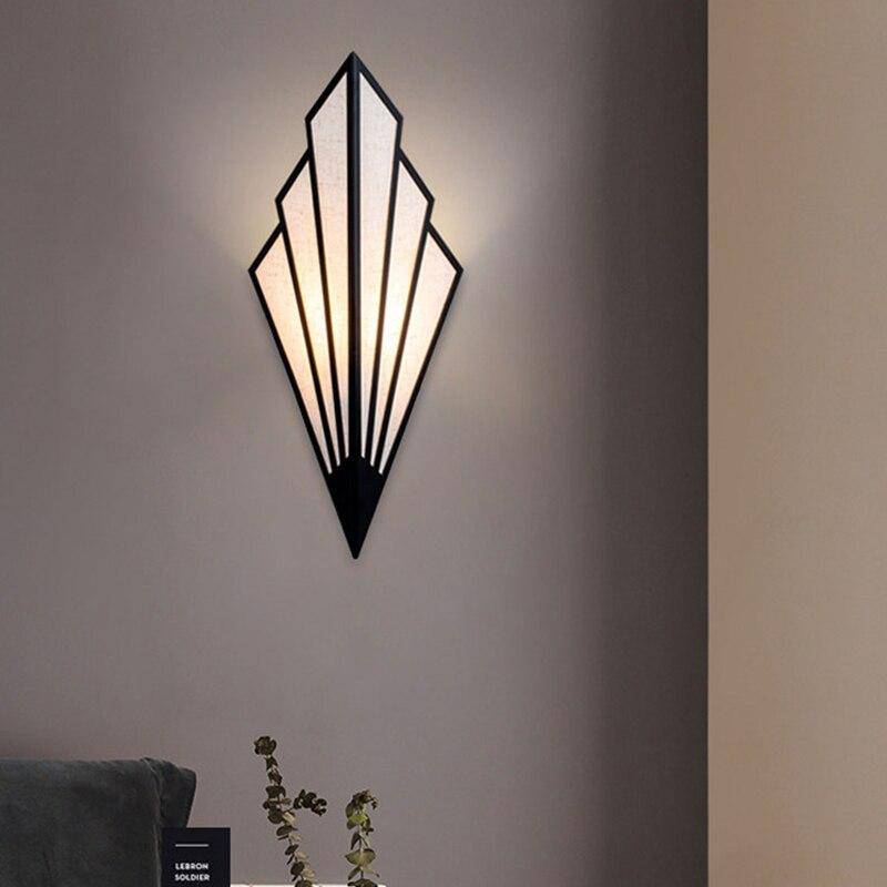 Design Triangulaire LED Wandlamp Van Gekleurd Metaal