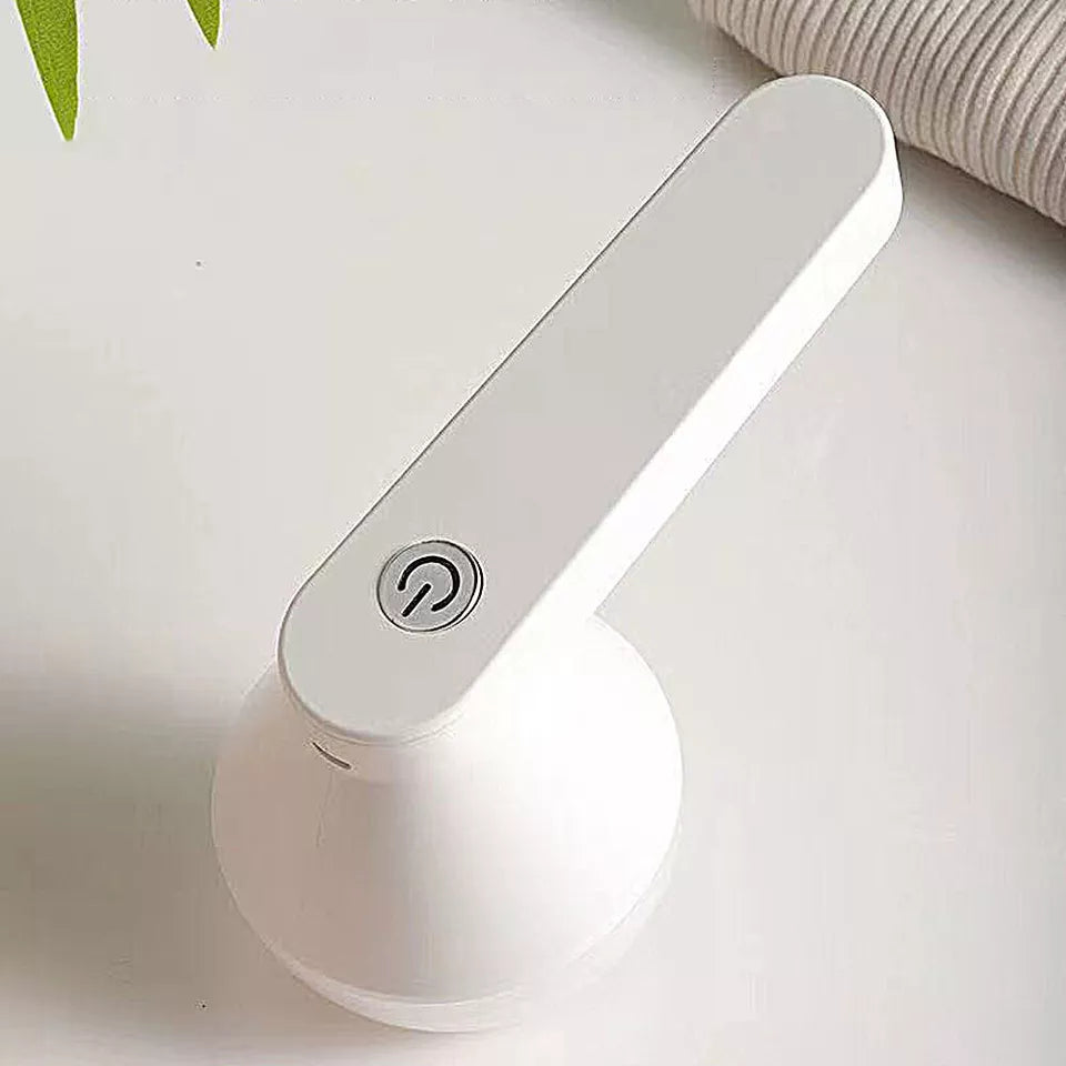 Elektrische Pluisverwijderaar Voor Kleding En Dekens Compact Wit