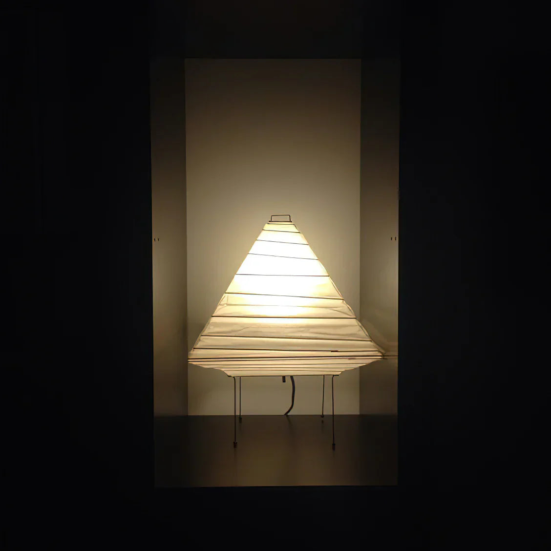 Kōmei Tafellamp – Stijlvolle Verlichting met Japandi-Charme