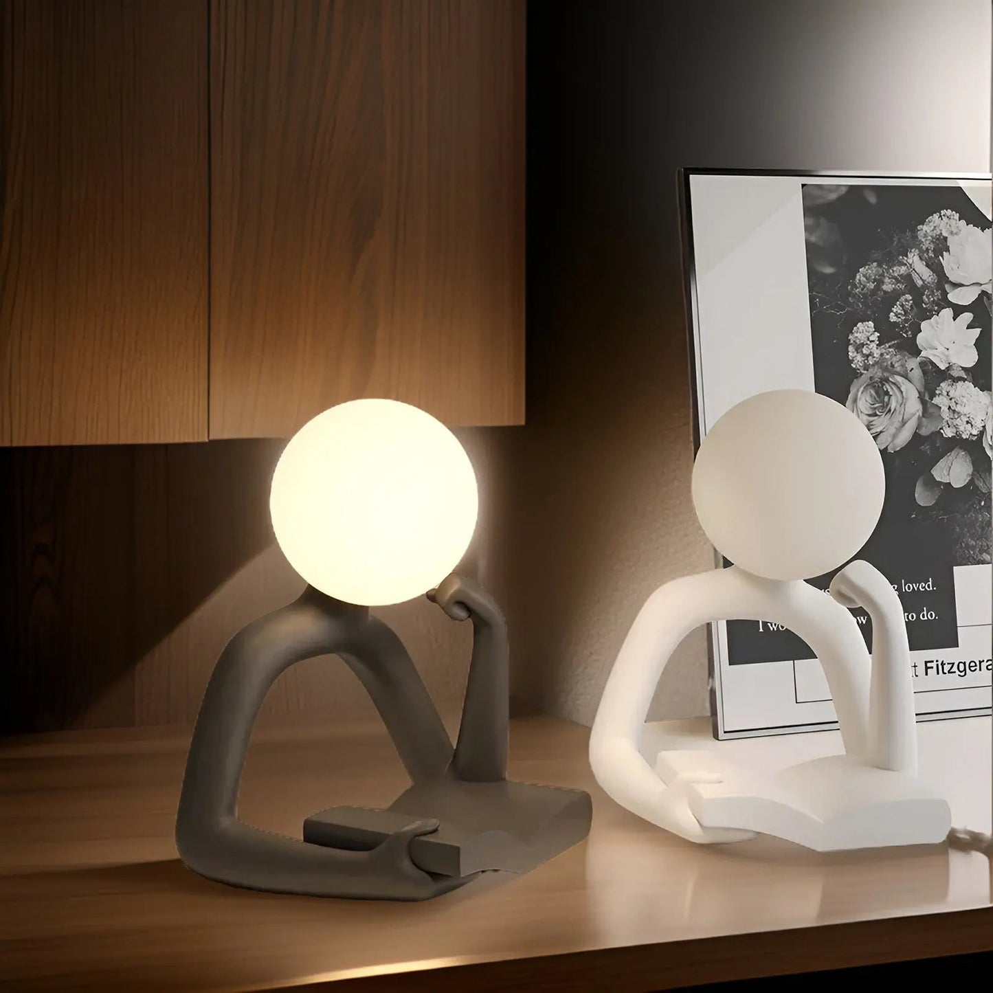 Amanti 'Thinker' Esthetische Maan Sculptuur Nachtlamp voor Sfeervolle Verlichting