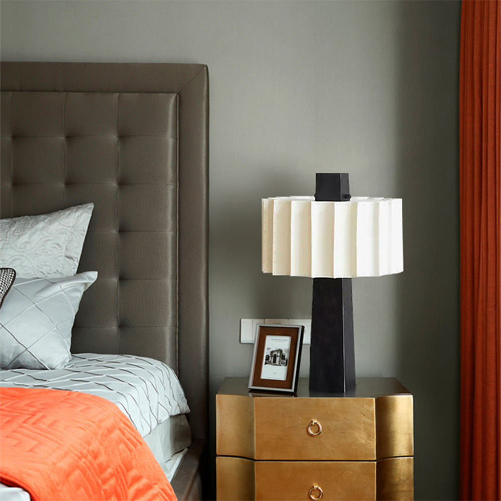 Solace - Creatieve Ontwerp Zwart-Witte Decoratieve Tafellamp Wit D33*H55cm