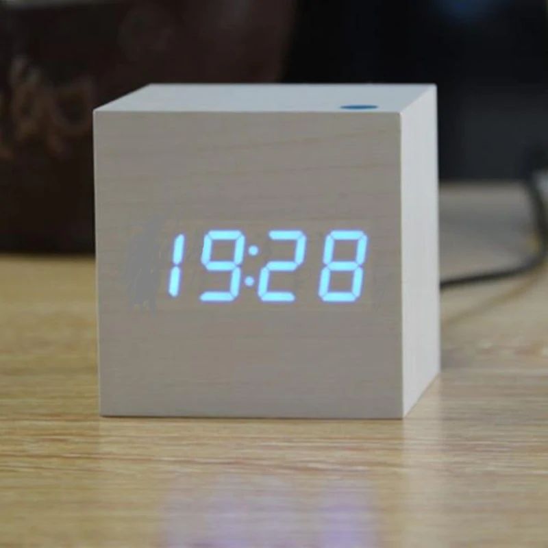 Kubus Digitale Tafelklok Voor Modern Interieur