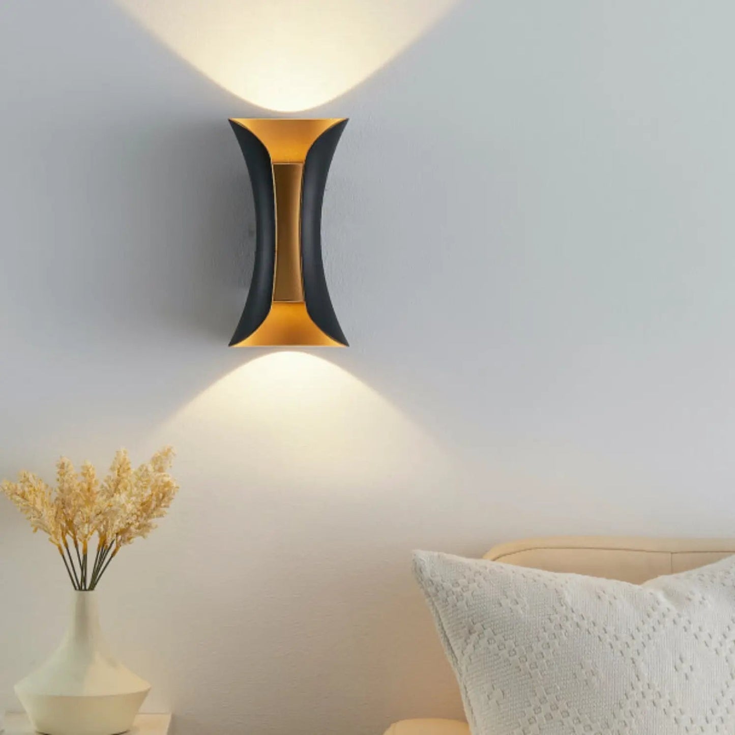 Kōmei - Wandlamp voor Buiten met Modern Ontwerp en Duurzaamheid