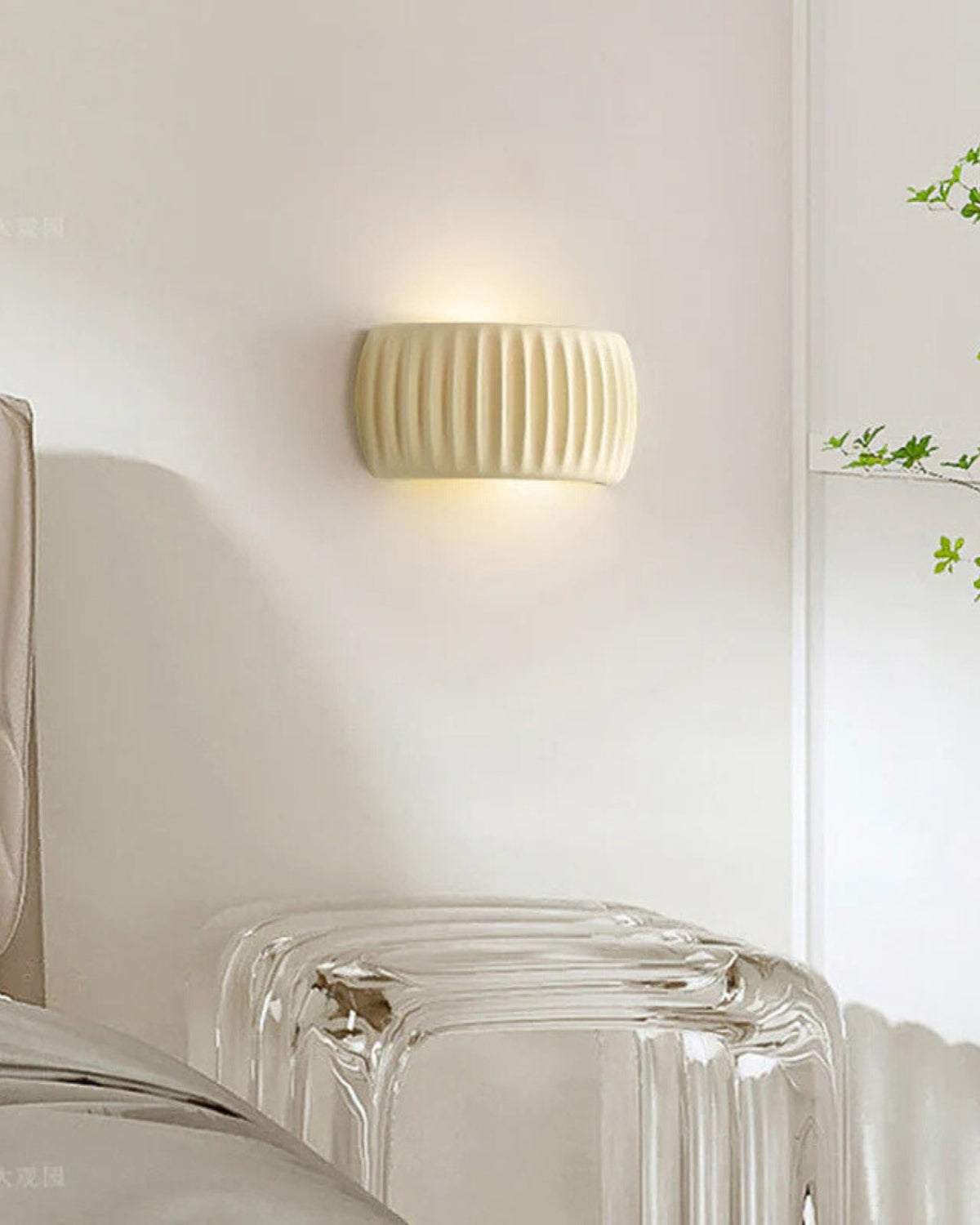 HUE - Soleil Wandlamp met Golfvormige Design