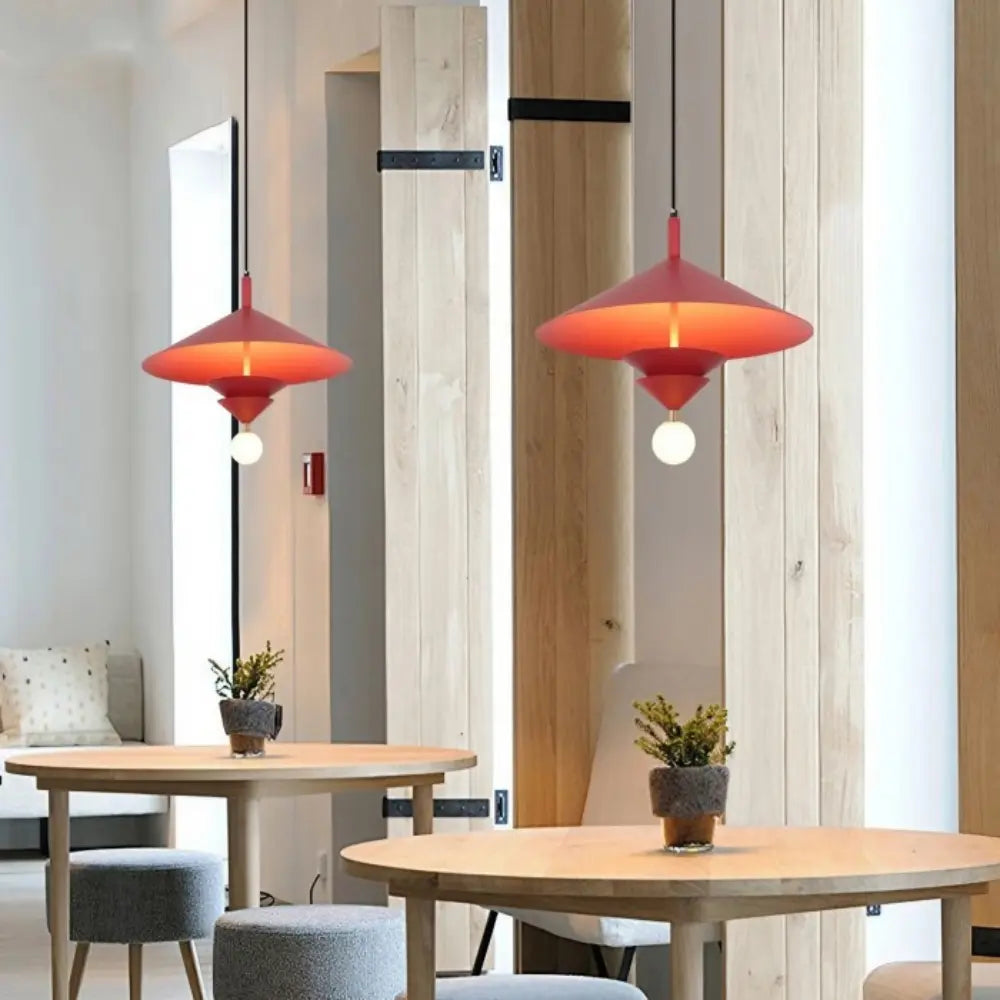 Lys & Ro - Hoedvormige Metalen Hanglamp met Minimalistisch Design