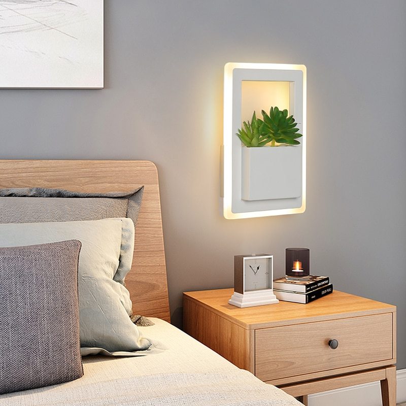 Moderne Witte LED Wandlamp met Plantdesign – Stijlvolle Verlichting