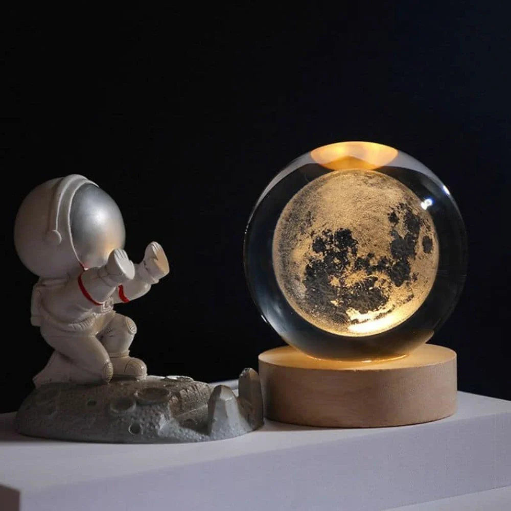 Solace - Kristallen Bal met 3D Gravure en Warm Wit Licht Moon