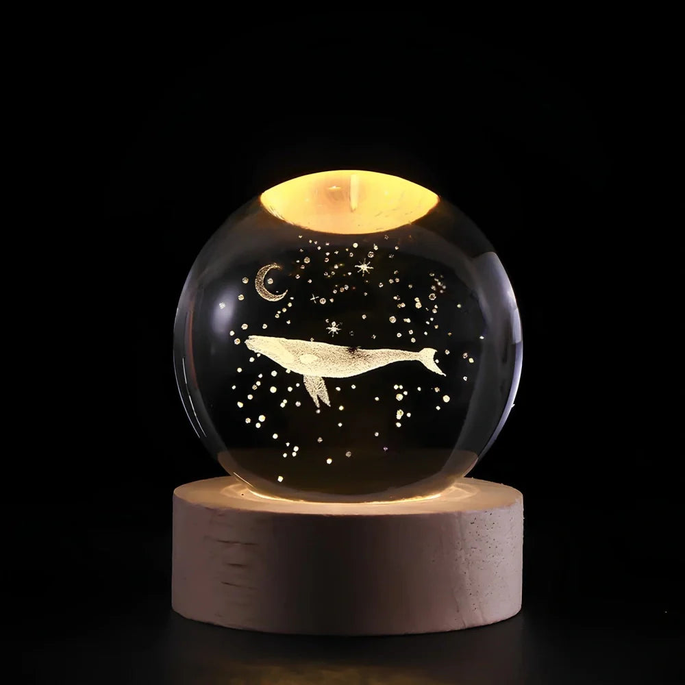Solace - Kristallen Bal met 3D Gravure en Warm Wit Licht Whale