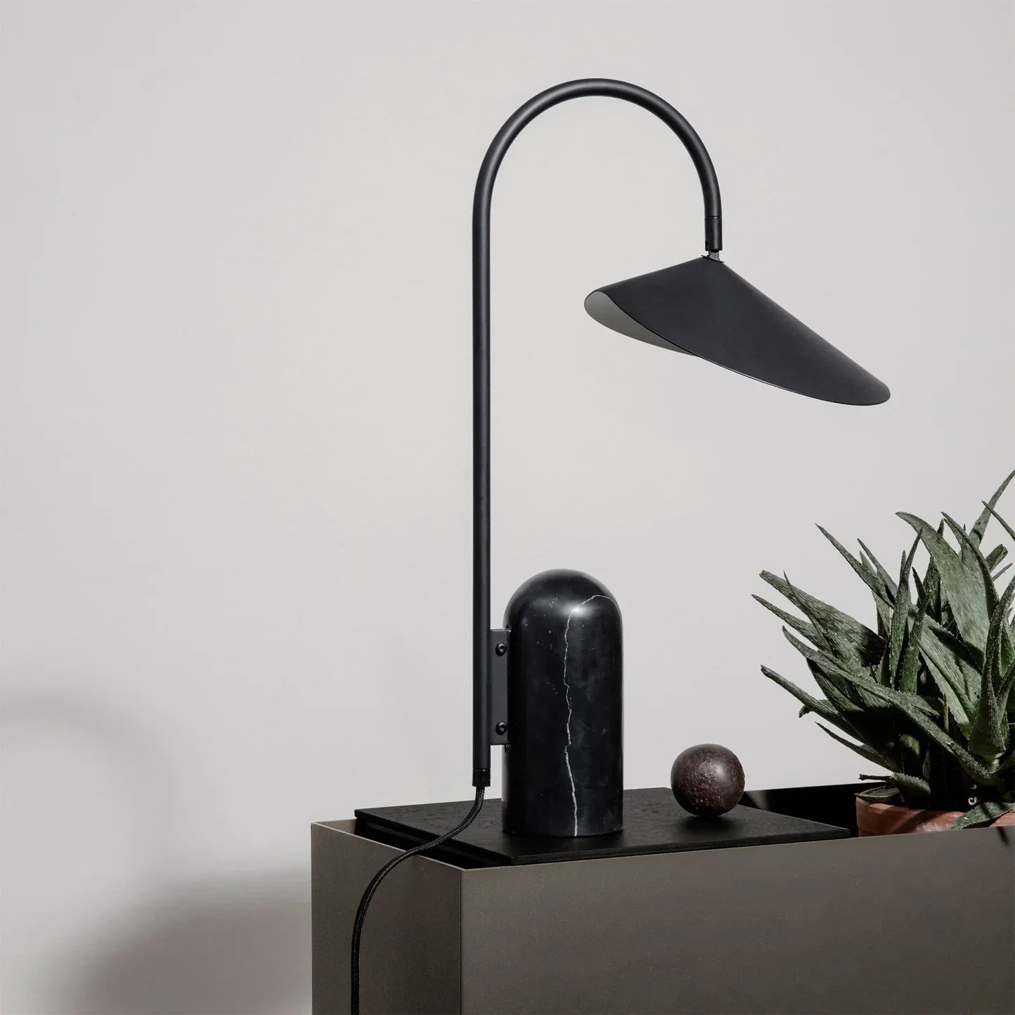 Kōmei Tafellamp – Tijdloze Elegante lamp - Warme Verlichting