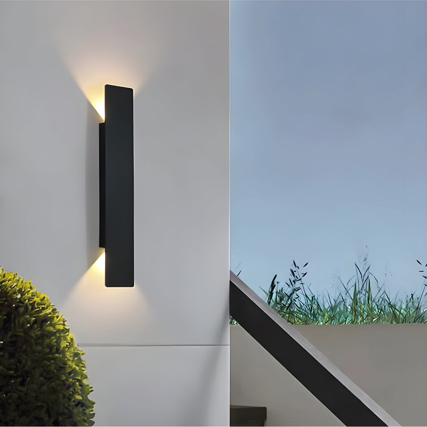 LuxeWall Light - Moderne weersbestendige LED-wandlamp van aluminium voor buiten