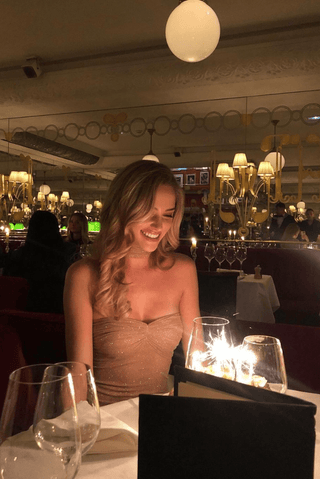 Transparante Glitter Jurk Met Korset Overdel Voor Verleidelijke Luxe Uitstraling