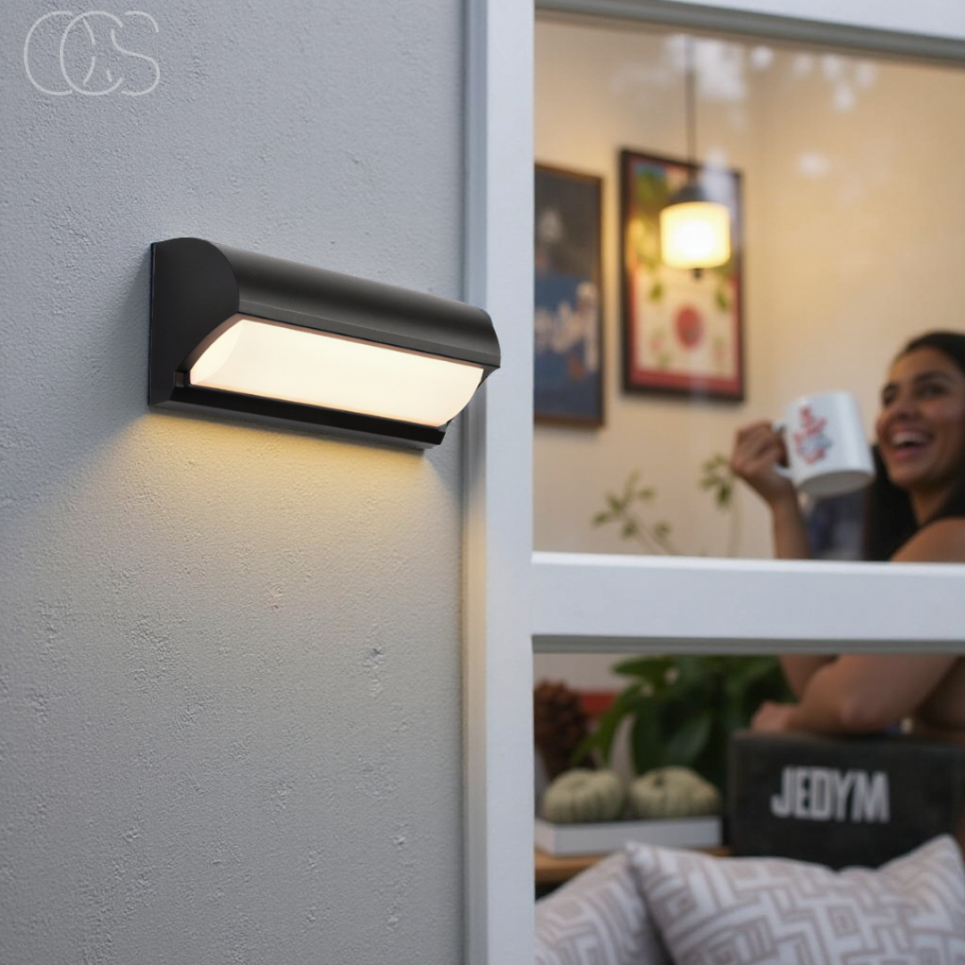 Zwart LED Buiten Wandlamp Strak Duurzaam Voor Tuin Sfeer