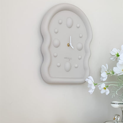 3D Suède Wandklok met Geometrisch Ontwerp 36x26.5cm