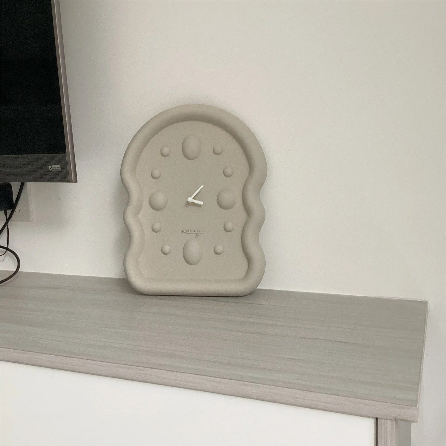 3D Suède Wandklok met Geometrisch Ontwerp 36x26.5cm