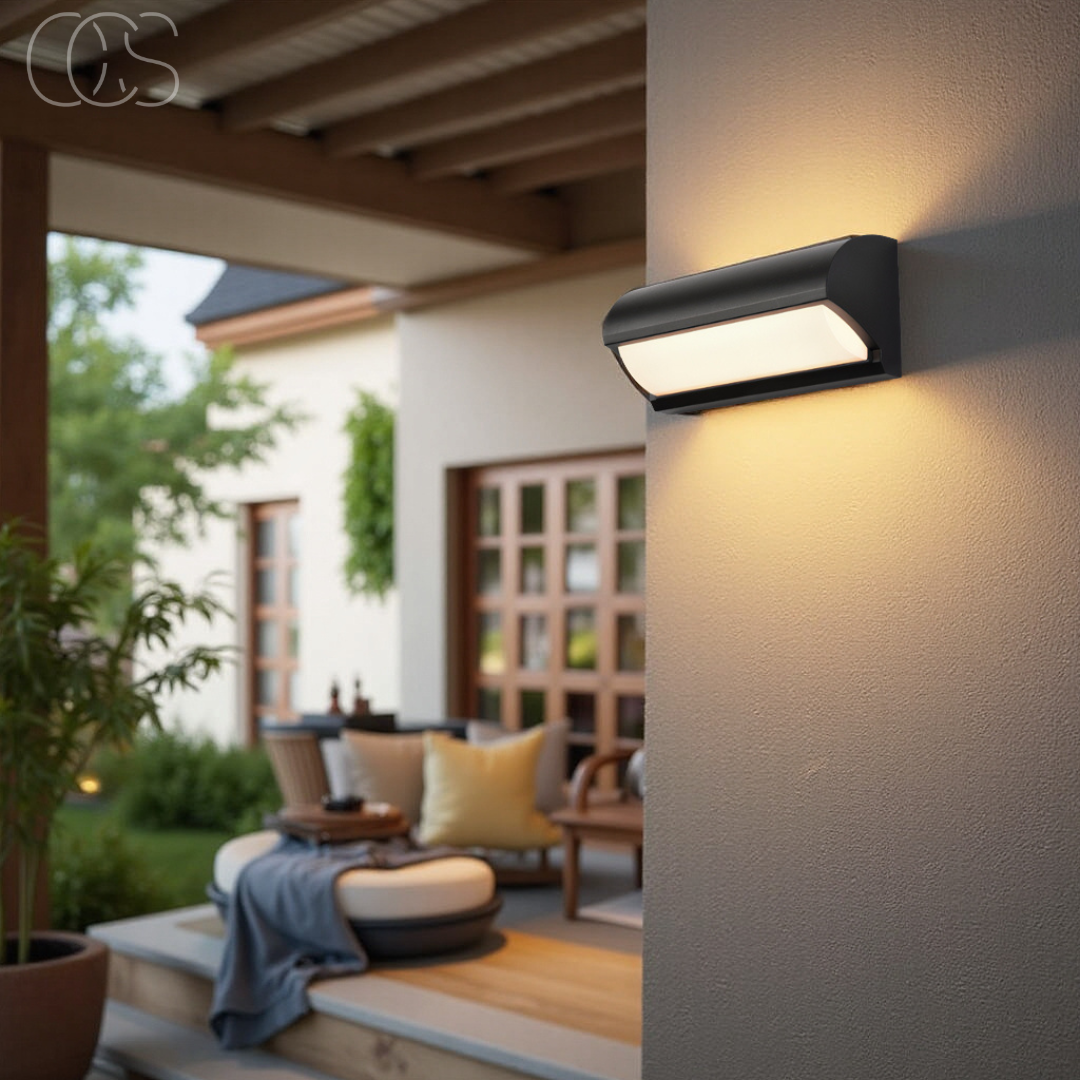 Zwart LED Buiten Wandlamp Strak Duurzaam Voor Tuin Sfeer