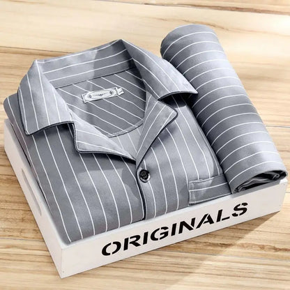 Pyjama set met overhemd en knoopsluiting