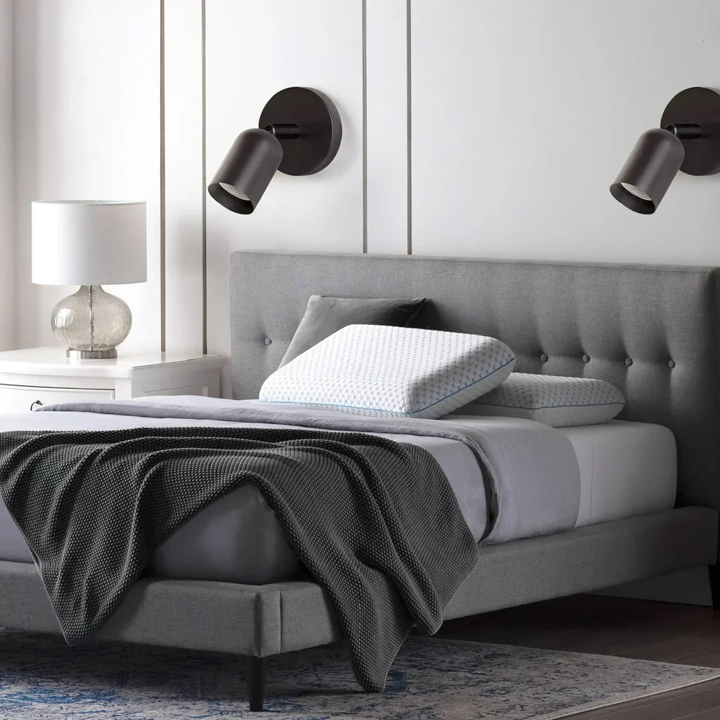 Ares Bauhaus led-wandlamp bij het bed