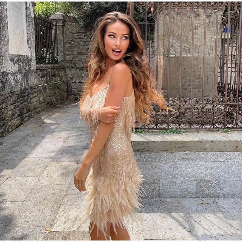 Sophie Stijlvolle Cocktailjurk – Glamoureuze Pailletten en Getailleerde Pasvorm