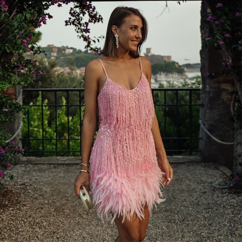 Sophie Stijlvolle Cocktailjurk – Glamoureuze Pailletten en Getailleerde Pasvorm