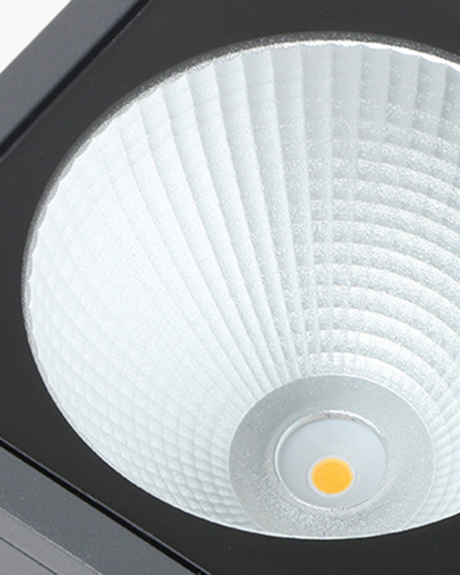 Luma Orb Plafondlamp - Modern Design - Zwart Metaal - Binnen Buitenruimte - Voor Woon en Slaapkamer - IP65