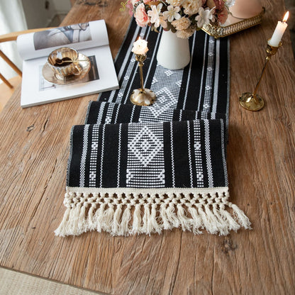Boho Tafelloper Met Kwastjes Voor Een Stijlvolle Tafeldecoratie