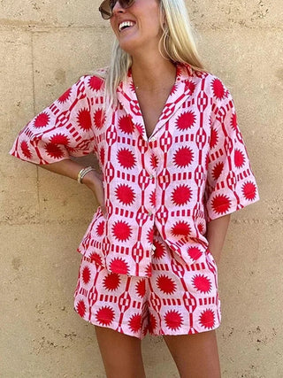 Passion | Dames zomerset met geometrische print – shorts en comfortabele pasvorm Rood
