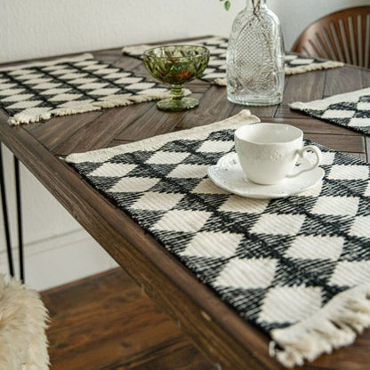 Diamanten Kwast Geweven Tafelloper Voor Stijlvolle Dinerervaring