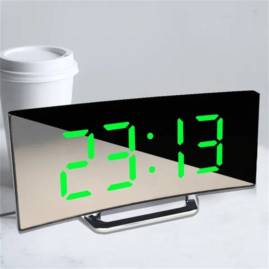 Minimalistische Digitale Wekker Voor Moderne Elegantie Groen