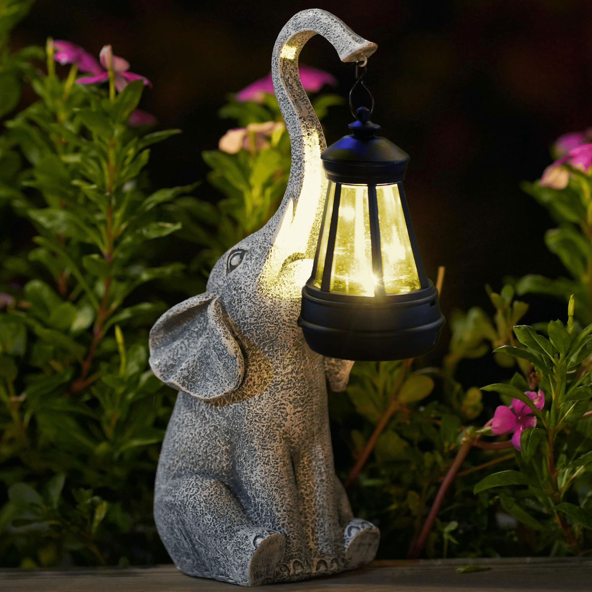 Tuinlamp Met Olifant Van Resin Voor Sfeervolle Avonden Default