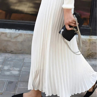 Mechi | Geplooide satijnen damesrok – hoge taille en gladde afwerking