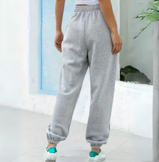 Joggingbroek van zachte katoenmix met een comfortabele pasvorm voor dagelijks gebruik.