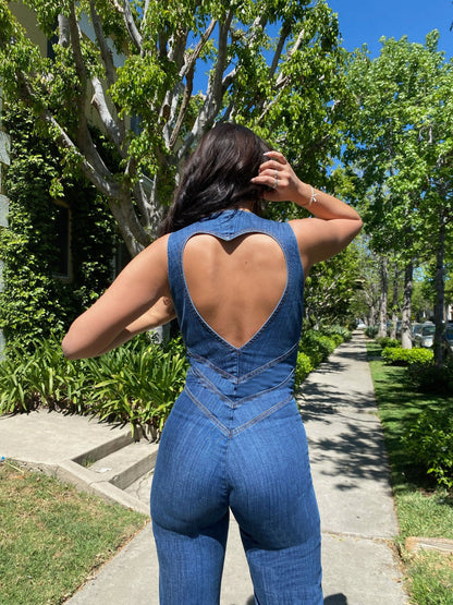 Avenari | Dames Jumpsuit – Denim – Diepe V-Hals – Flared Pijpen – Getailleerde Pasvorm – Rits Sluiting