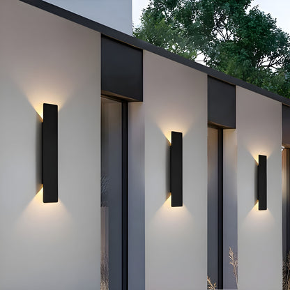 LuxeWall Light - Moderne weersbestendige LED-wandlamp van aluminium voor buiten Zwart