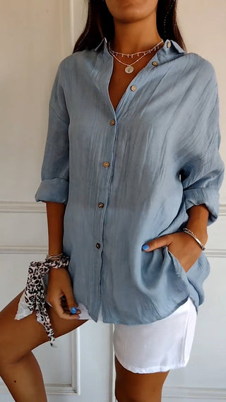 Pamelo | Zomerblouse voor dames met lange mouwen – Luchtige linnen-zijdemix, architectonische draperie en Scandinavische kustpracht