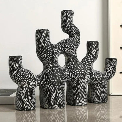 Koraal Kandelaarhouder van Duurzaam Cement met Abstract Ontwerp
