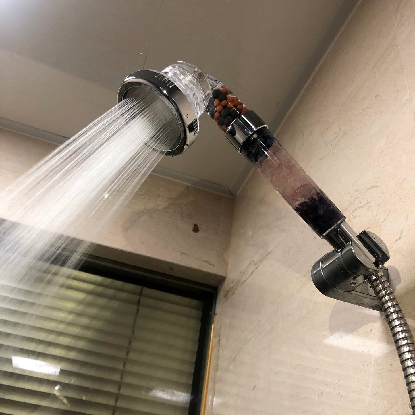 Compacte Douchekop Met Mineralen Voor Gezondheidsvoordelen