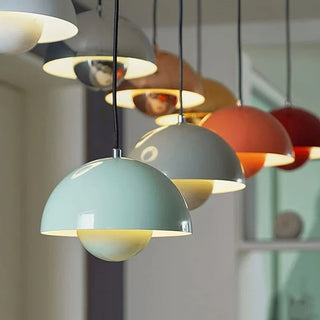 Hedendaagse Hanglamp Met Kleurrijk Design En Energiezuinig